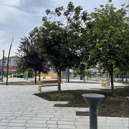 Apartament Spatios In Oradea Bagian luar foto