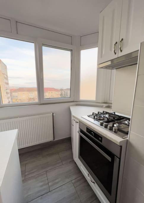 Apartament Spatios In Oradea Bagian luar foto