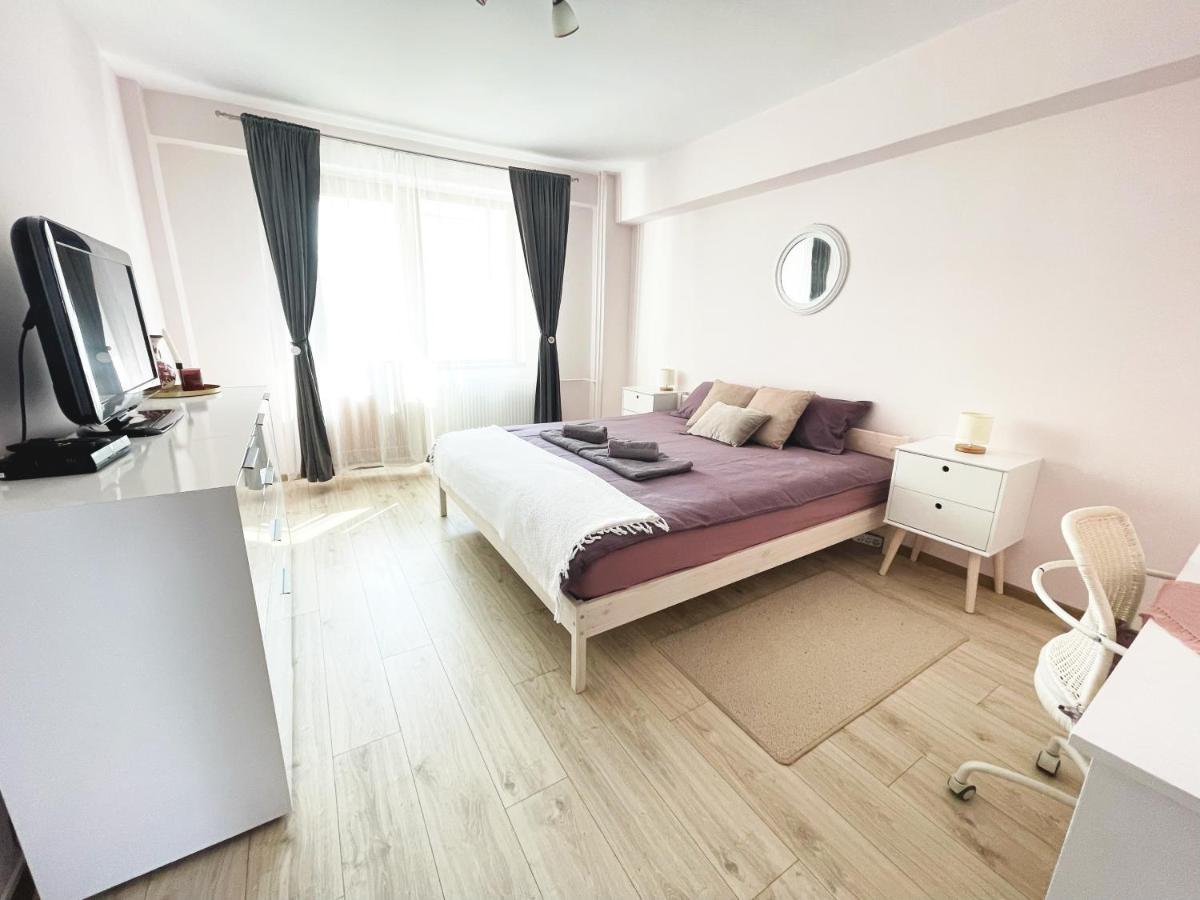 Apartament Spatios In Oradea Bagian luar foto